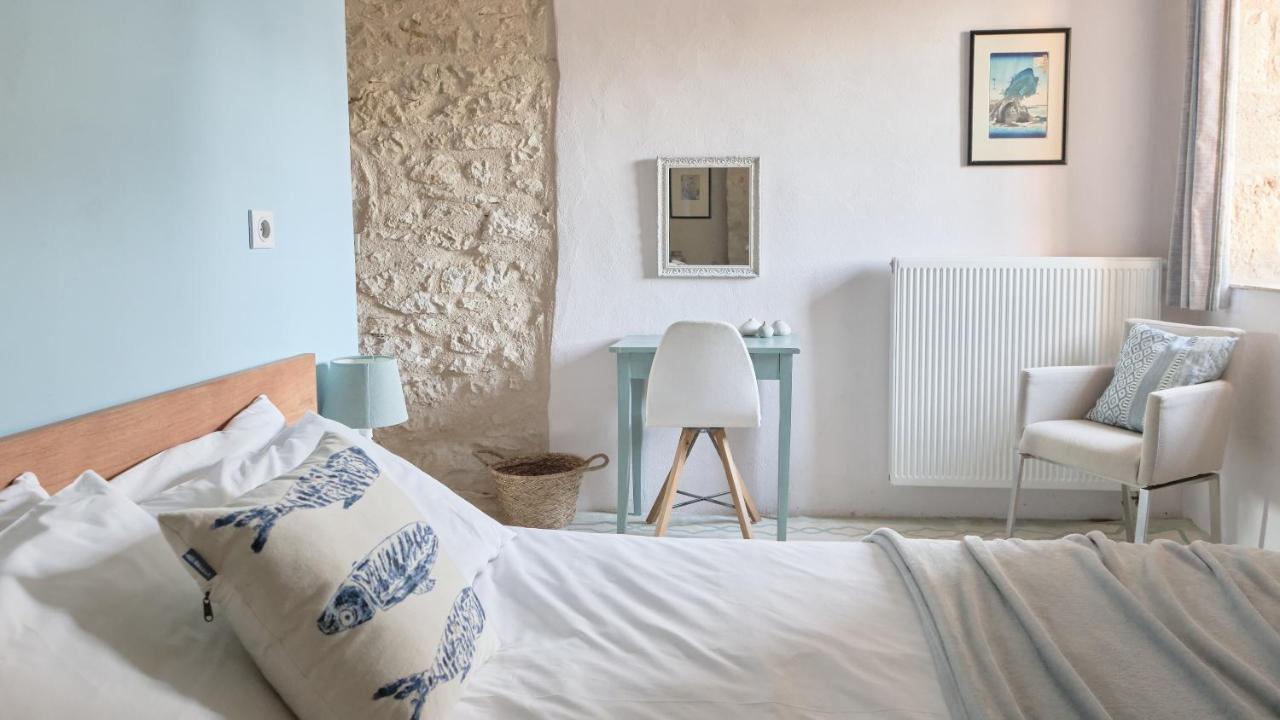 Chateau De Puissentut Bed & Breakfast Homps  Bagian luar foto