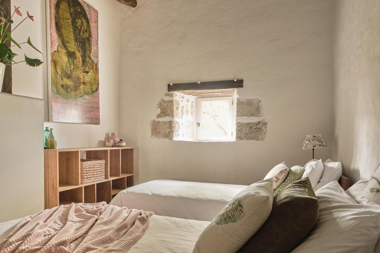 Chateau De Puissentut Bed & Breakfast Homps  Bagian luar foto